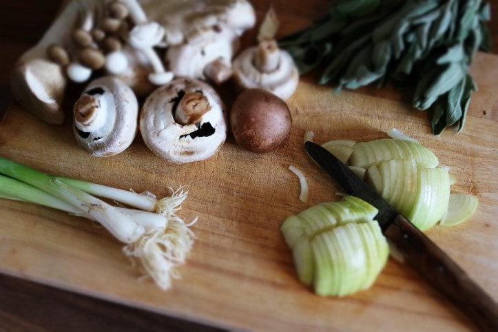 Knife-Mushrooms-Ingredients-Chopping-Board-Food-1846334.jpg